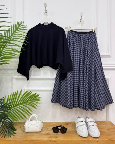 Melisa  ikili kombin lacivert kazak, lacivert etek