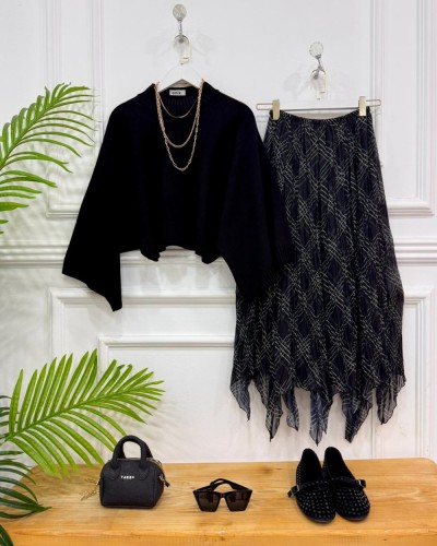 Seren İkili kombin Siyah kazak,siyah etek