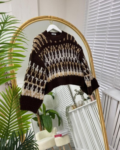 İskandinav kazak kahverengi