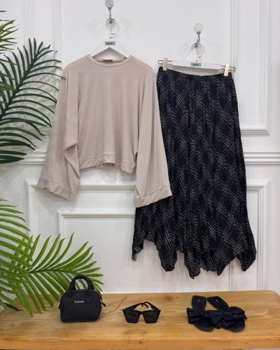 henna siyah etek+ bej bluz