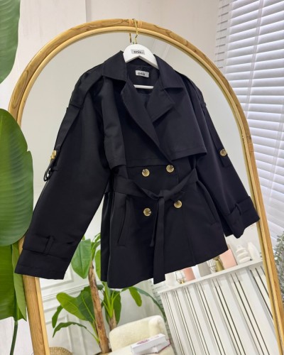 Stil Trench siyah