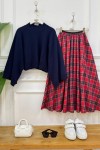 plaid laci kazak,kırmızı etek 
