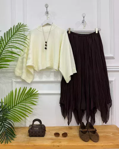 İdil ikili kombin Ekru kazak,Kahve etek